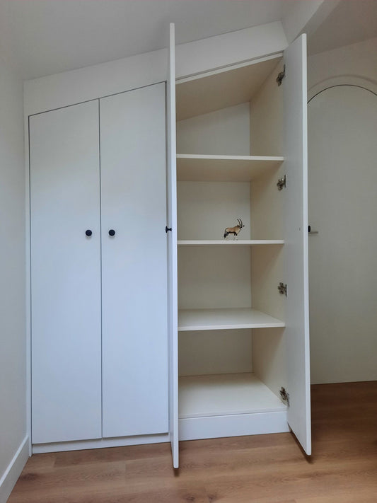 Dressing sur mesure sous rampant 4 portes