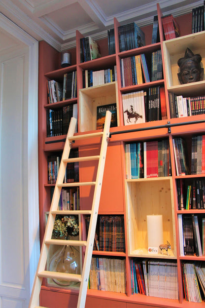 Bibliothèque sur mesure avec échelle coulissante