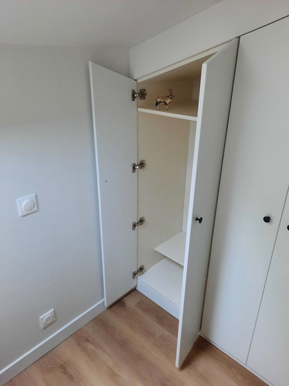 Dressing sur mesure sous rampant 4 portes