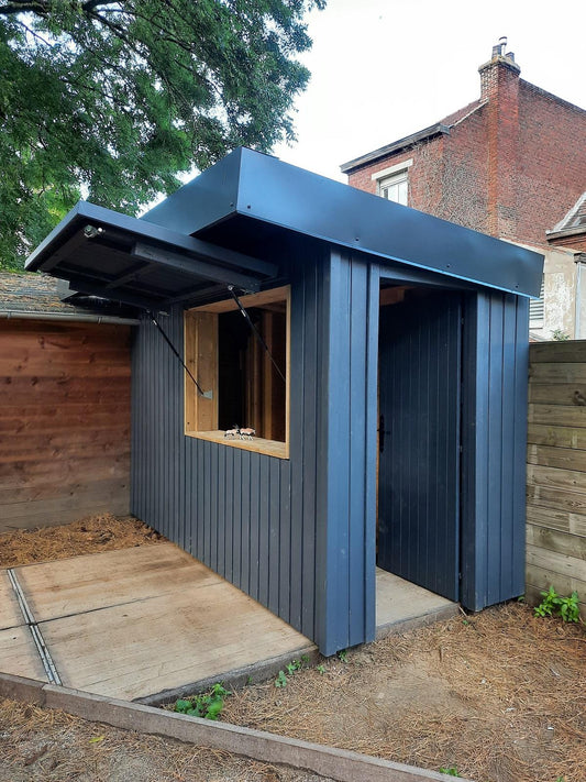 Abri de jardin en bois sur mesure à volet relevable