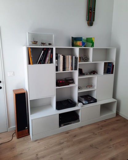 Bibliothèque et meuble hi-fi sur mesure pour pièce de musique