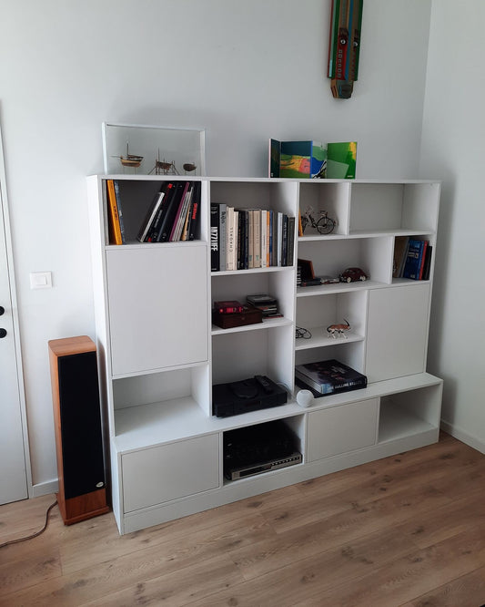 Bibliothèque et meuble hi-fi sur mesure pour pièce de musique