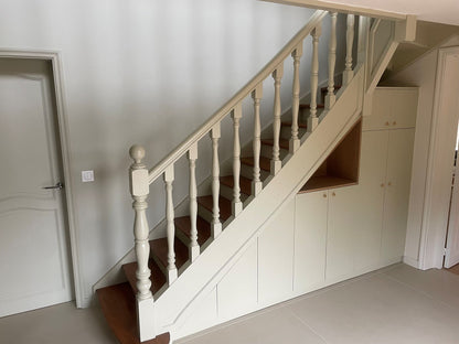 Aménagement sous escalier et vestiaire d'entrée sur mesure