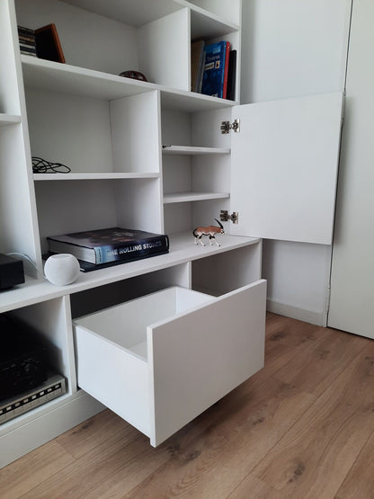 Bibliothèque et meuble hi-fi sur mesure pour pièce de musique