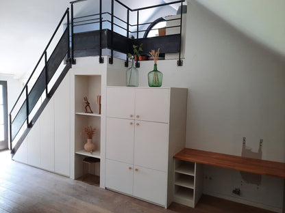 Aménagement sous escalier et bureau sur mesure